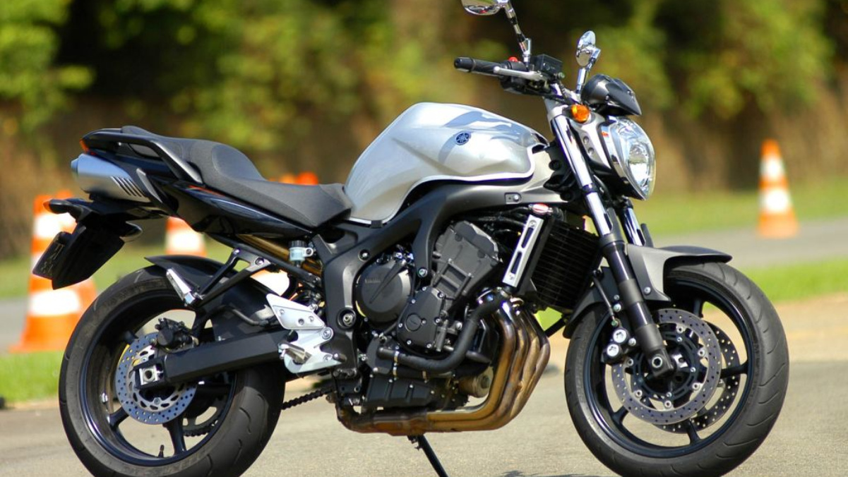 A moto da Yamaha que saiu do Brasil em 2016, acelerava forte com 91 cv, motor de 600 cilindradas, mas fazia só 17 km/l — a FZ6 Fazer