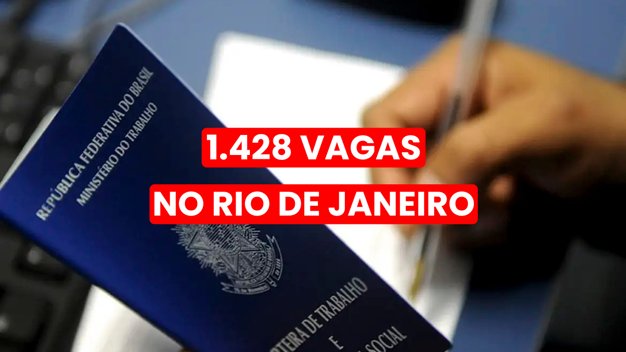 Mão segurando a Carteira de Trabalho e Previdência Social (CTPS) com o texto sobreposto '1.428 Vagas no Rio de Janeiro'.