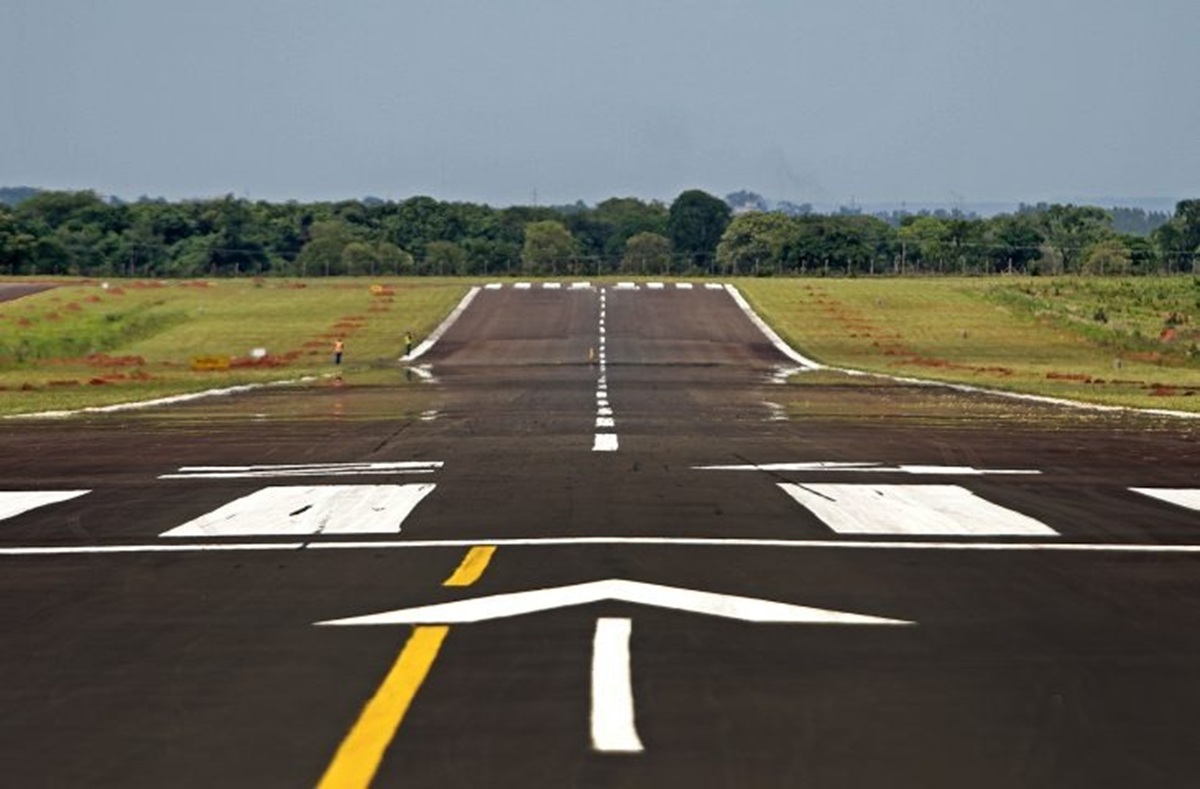 Obra de R$ 45,8 milhões amplia pista para 2.000 metros no aeródromo Santa Maria e prepara Campo Grande para aeronaves maiores.