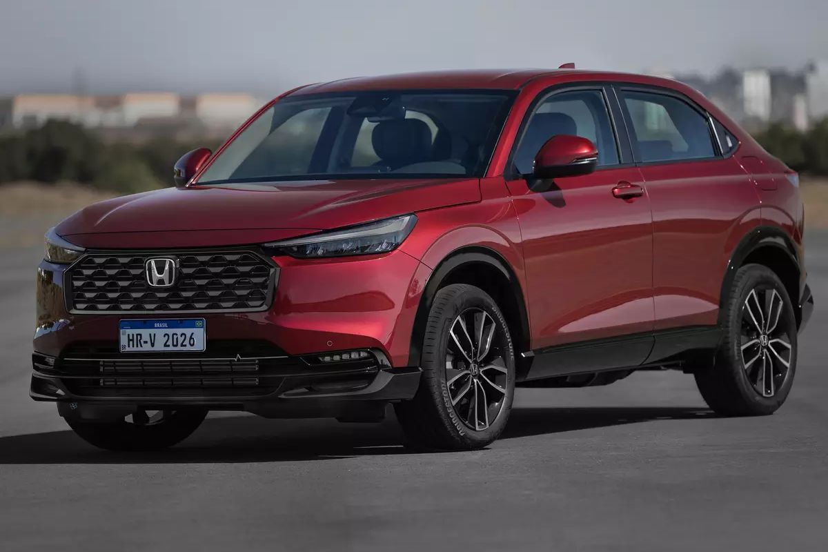 Honda HR-V 2026 aposta em visual e motor turbo, mas perde para rivais híbridos no porta-malas, consumo e preço até R$ 20 mil menores