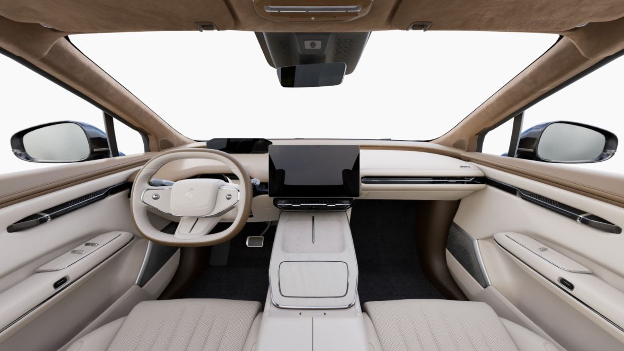 O rival do RAV4 tem portas de supercarro, mas design de Tesla e teto sem proteção solar: os prós e contras do GAC Hyptec HT