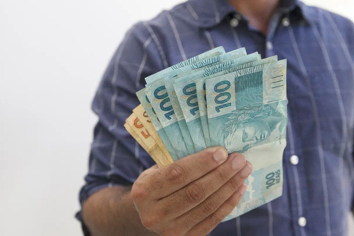 Decisão do STJ garante que trabalhadores que começaram antes de 1988 só têm prazo de 10 anos após acesso às microfichas