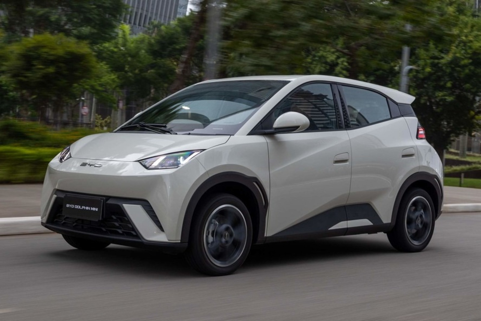 BYD, Marca, Testes, Clientes