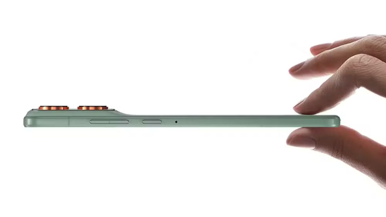 Motorola anuncia o Moto X70 Air, seu novo celular ultrafino com IA e design elegante. Descubra detalhes sobre câmeras, recursos inteligentes e lançamento previsto para outubro.