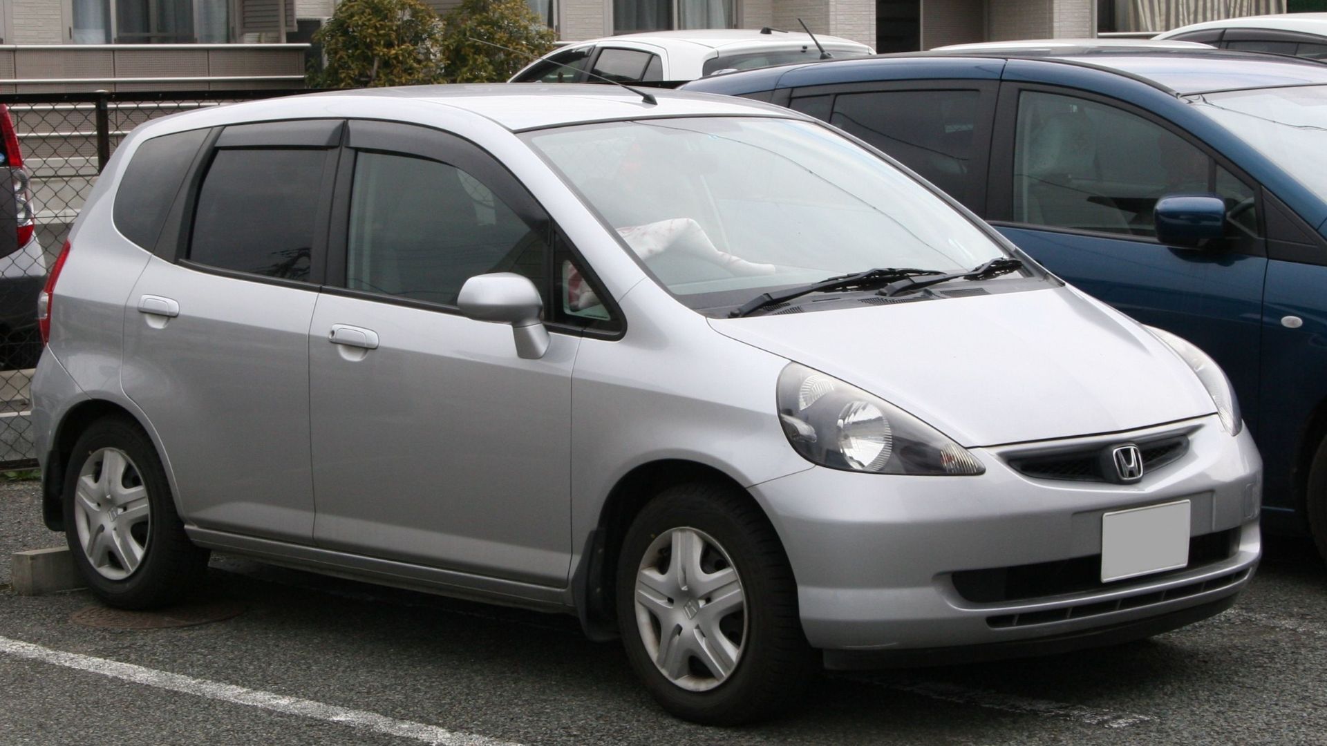 Cinco carros usados com câmbio CVT em destaque no mercado brasileiro de 2025.