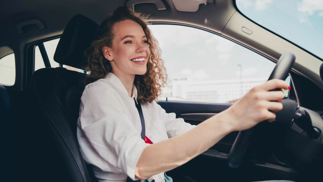 Detran abre 200 vagas para o curso gratuito “Sem Medo de Dirigir”, com aulas online de 07 a 16 de outubro. Saiba como se inscrever e o que será ensinado.