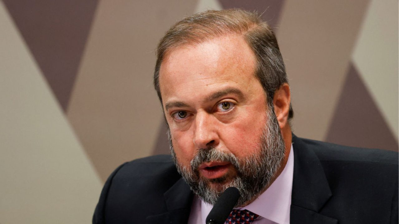 O ministro Alexandre Silveira destacou que o petróleo ainda é essencial para a economia brasileira e defendeu a exploração sustentável da margem equatorial como forma de garantir soberania e desenvolvimento. Fonte: Money Times