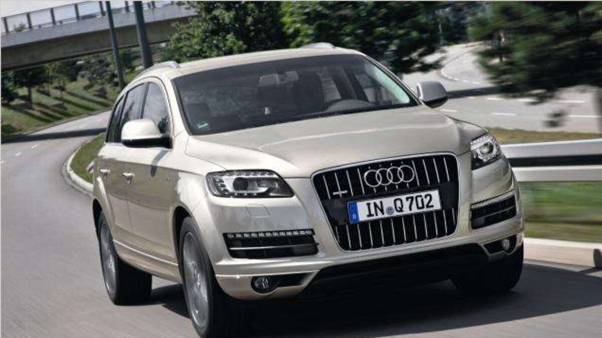 Com 8 airbags, tração integral e motor V6 3.0 de 272 cv, este SUV de luxo que custava mais de R$ 250 mil hoje pode ser encontrado por cerca de R$ 95 mil; conheça o Audi Q7 3.0 TFSI 2012