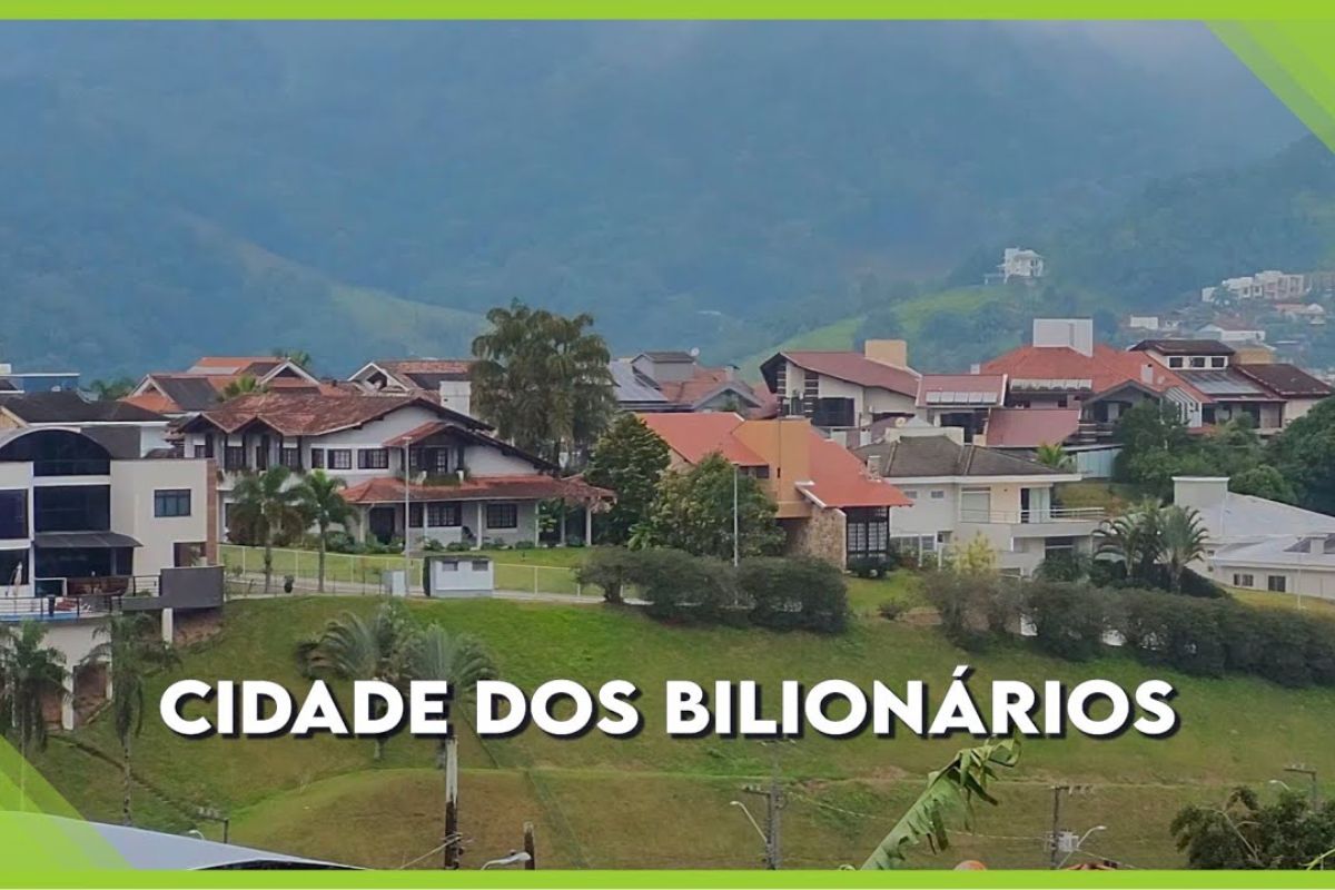 A cidade dos bilionários de Santa Catarina revela luxo escondido, segurança exemplar, empresas gigantes e moradores que preferem o carro comum ao exibicionismo.