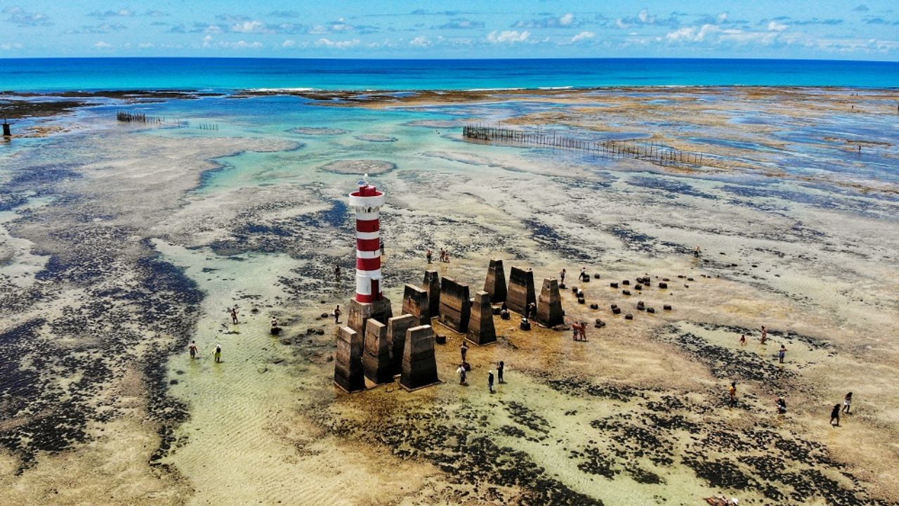 Considerada a capital com a orla mais bem estruturada do Brasil, esta cidade transformou sua faixa litorânea em um gigantesco complexo de lazer, esporte e cultura a céu aberto