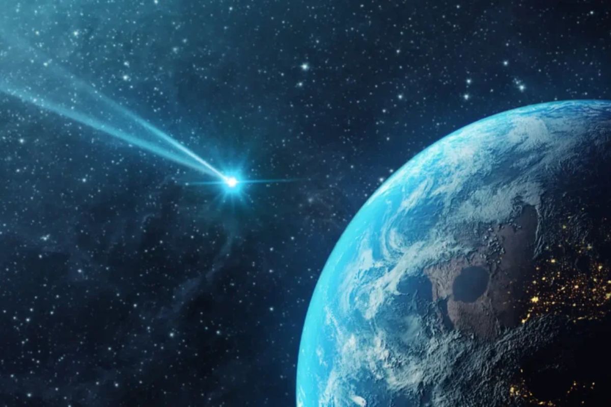 A NASA registrou o cometa alienígena 3I/ATLAS cruzando o Sistema Solar a 58 km/s, um raro objeto interestelar que intriga astrônomos pelo mistério de sua origem.