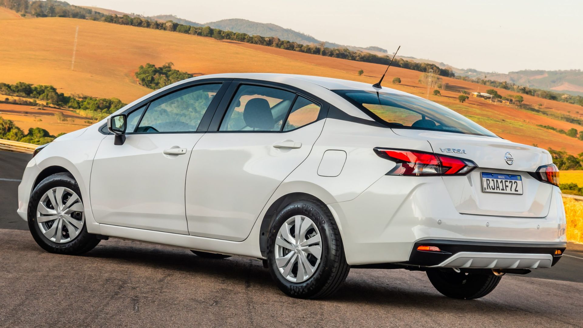 Confira 3 carros usados ideais para o dia a dia entre R$ 30 mil e R$ 50 mil, com conforto, economia e manutenção acessível.