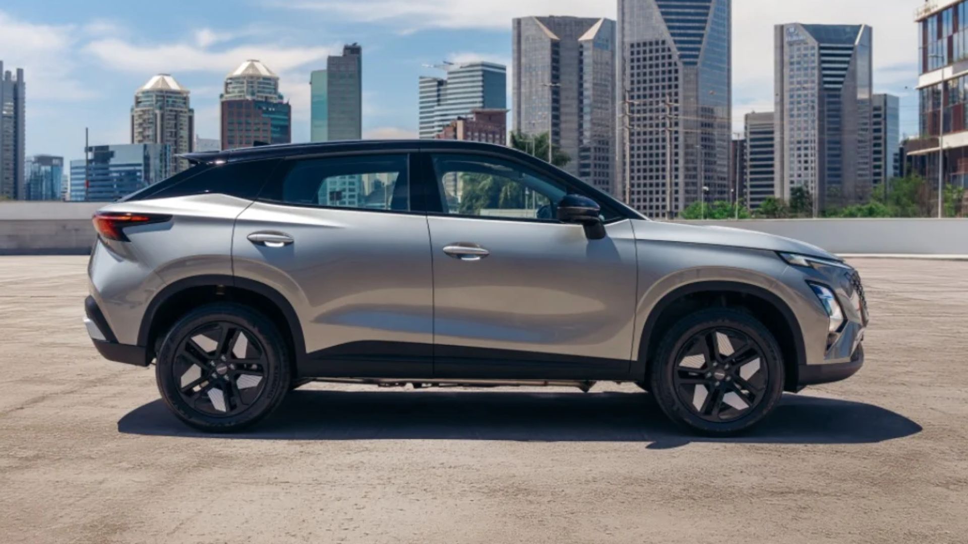 SUV híbrido Omoda 5 HEV com 200 cv, som Sony e IPVA grátis esgota primeiro lote e ganha nova pré-venda no Brasil.