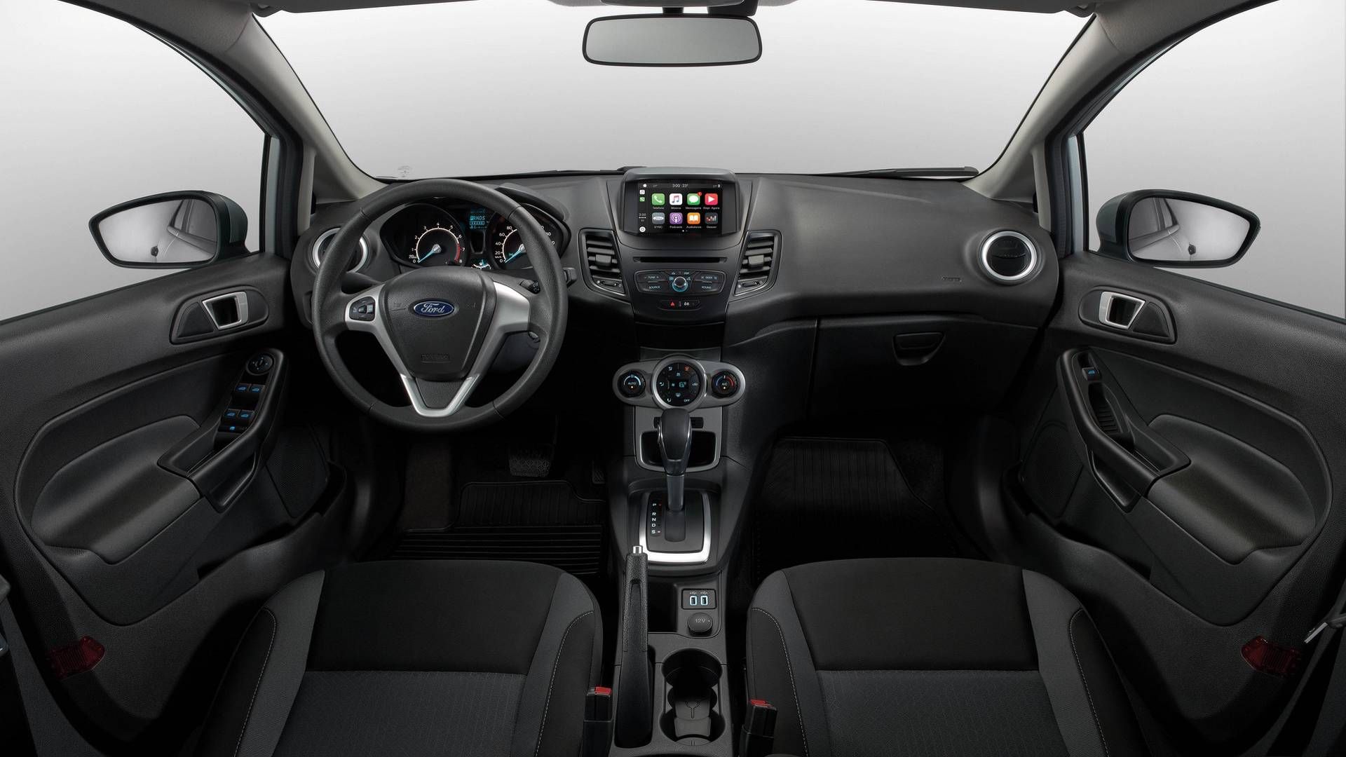 Ford Fiesta 1.6 ainda atrai em 2025 com baixo consumo, peças acessíveis e segurança básica. Veja por que o compacto segue valorizado.