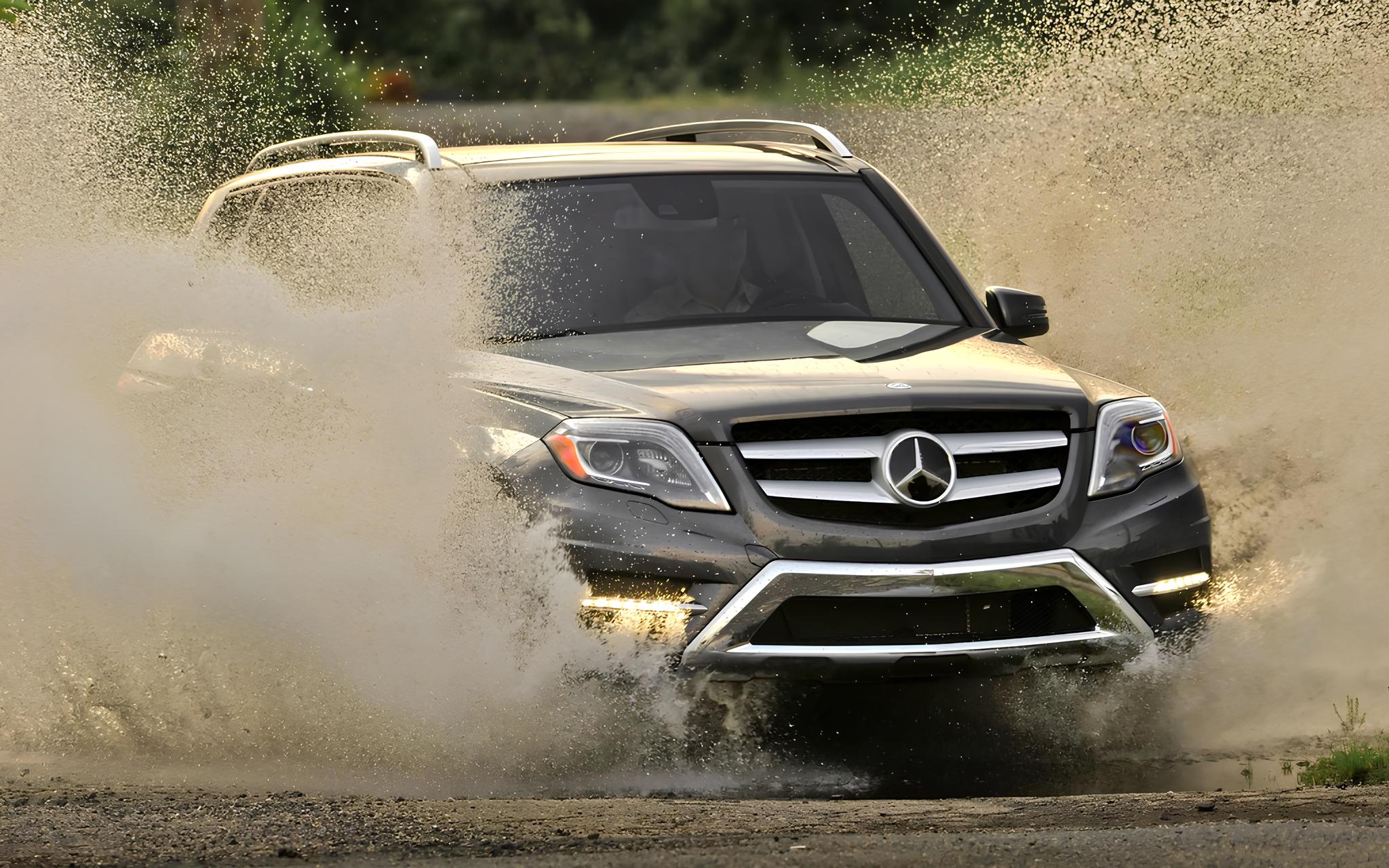 Com tração integral 4Matic e motor V6 3.5 de 306 cv, este SUV de luxo que custava mais de R$ 270 mil hoje pode ser encontrado por cerca de R$ 90 mil; conheça o Mercedes-Benz GLK 350 4Matic 2013