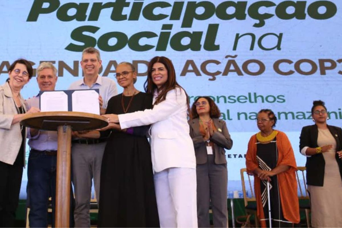 A iniciativa do Programa Nacional de Florestas Produtivas marca uma nova etapa na política de desenvolvimento sustentável da Amazônia