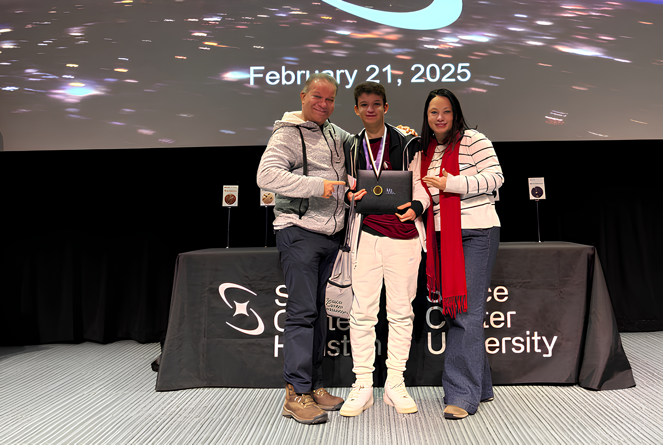 Brasileiro de 14 anos surpreende ao ganhar destaque em programa da NASA e conquista o 1º lugar em três desafios internacionais de tecnologia