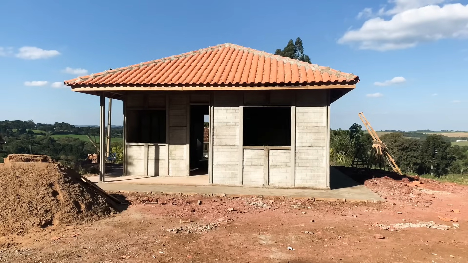 Casa pré-moldada surpreende ao ser vendida por menos de R$ 50 mil no Mercado Livre e prometida com entrega em apenas 30 dias