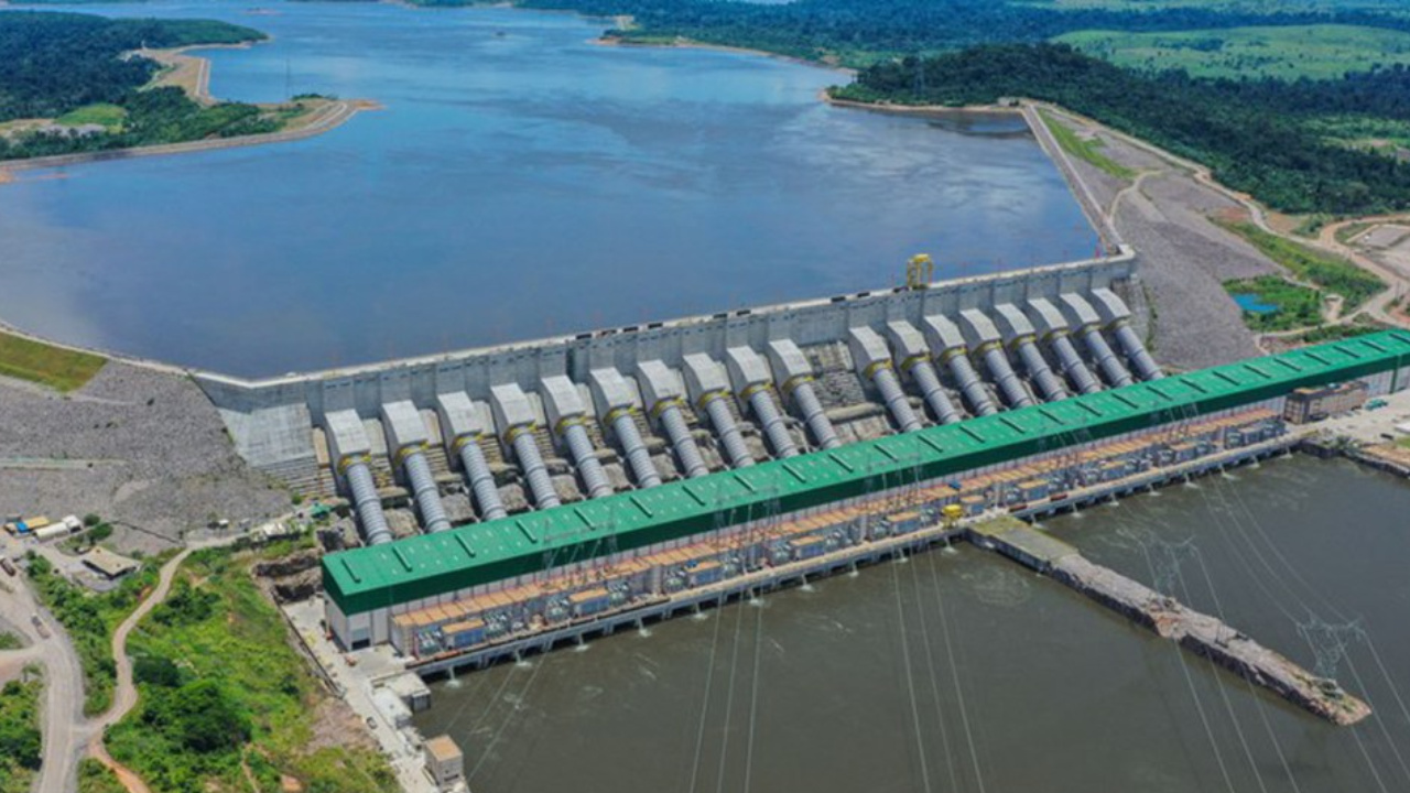 A Norte Energia investe R$ 11 milhões em projeto-piloto que une energia solar, supercapacitores e tecnologia de ponta para regular a frequência da UHE Belo Monte, marcando um novo avanço na inovação energética brasileira.