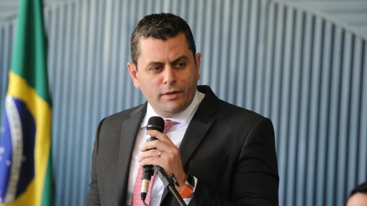 Representantes das energias renováveis criticam a Medida Provisória 1.304 e alertam para impactos negativos na geração distribuída. Durante evento em São Paulo, líderes do setor pedem mais diálogo e denunciam a pressão de grandes grupos do setor elétrico. Fonte: Sérgio Nery