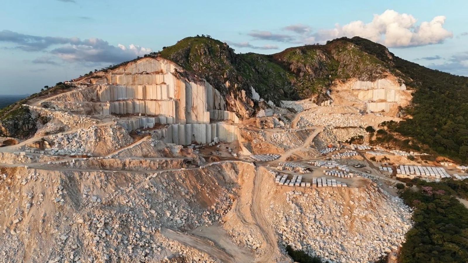 Pedreira, Ceará, Taj Mahal