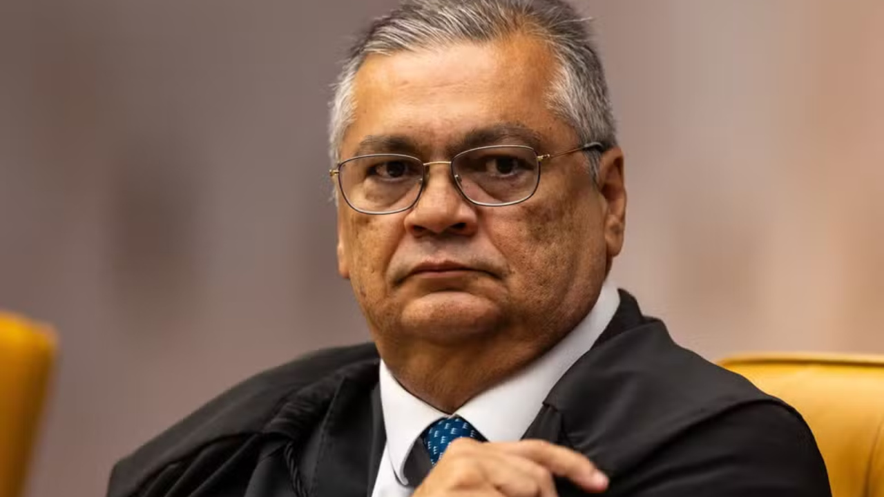 O STF confirmou o acordo entre Paraná e Santa Catarina que põe fim à disputa sobre royalties de petróleo iniciada em 1991. O pagamento será feito em obras avaliadas em R$ 365 milhões.