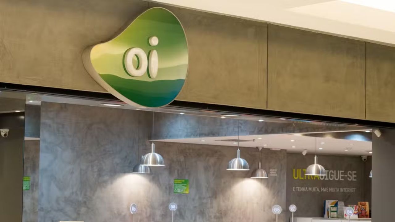 Após 6 anos e R$ 65 bilhões em dívidas, a maior operadora do Brasil tem falência decretada pela Justiça do Rio de Janeiro