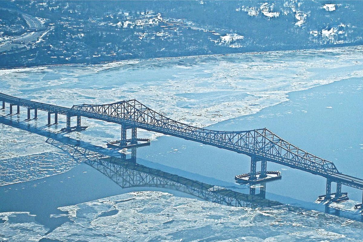 A nova ponte Tappan Zee em Nova York redesenha o tráfego no Rio Hudson, une engenharia e infraestrutura modernas e se torna marco de mobilidade na região.