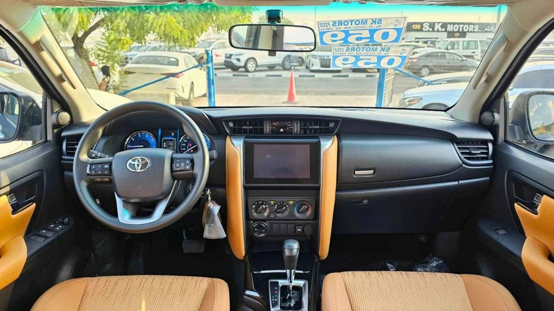 Novo Toyota Fortuner 2026 traz motor GR turbo, visual inspirado no Hilux 2025 e consumo de até 14 km/L. Confira os detalhes.