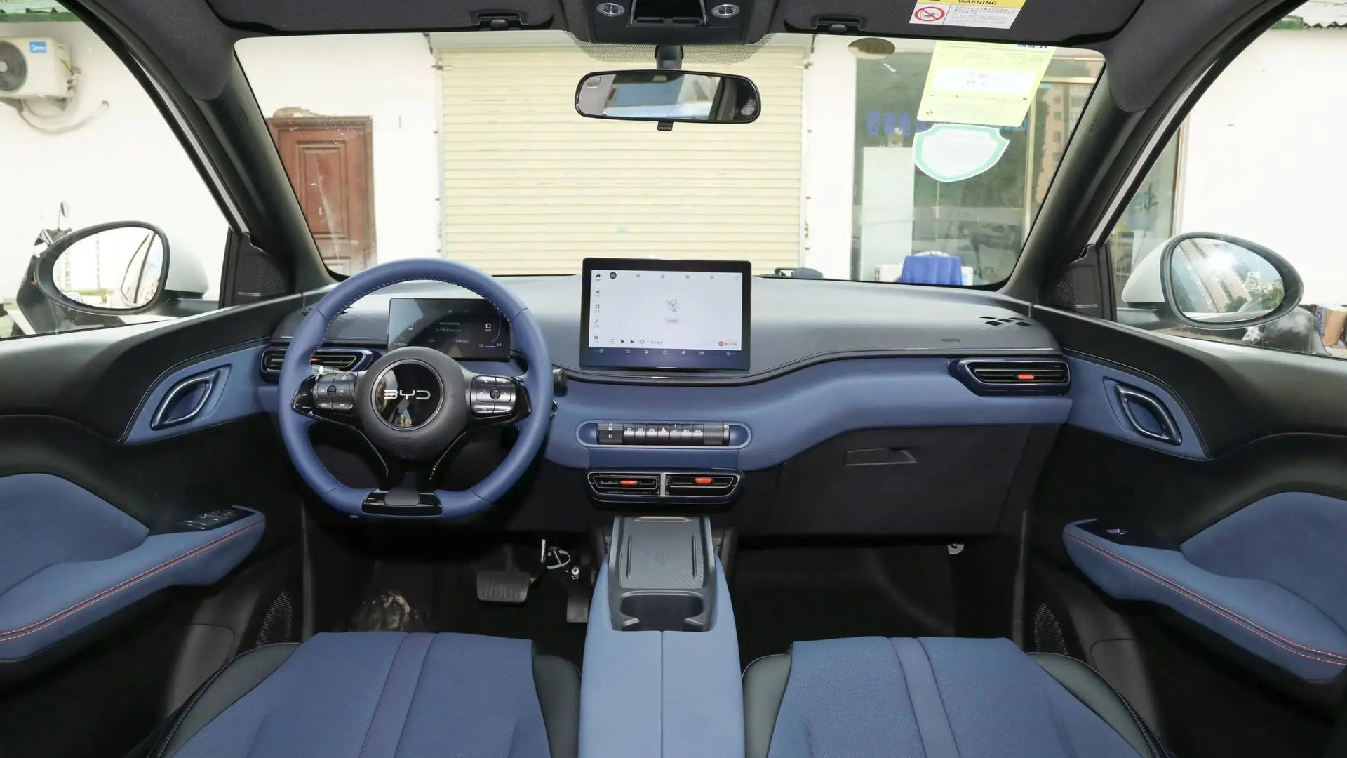 Preço baixo do BYD Dolphin Mini chama atenção, mas valor só se aplica à China; veja detalhes do Seagull, autonomia, versões e expansão global.