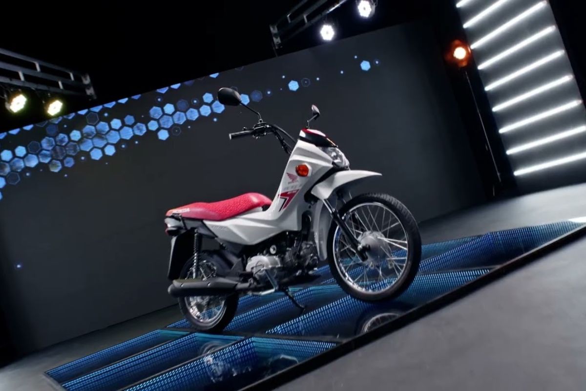 Honda Pop lidera motos econômicas com preço acessível, consumo baixo e custo por km imbatível para quem roda muito no Brasil.