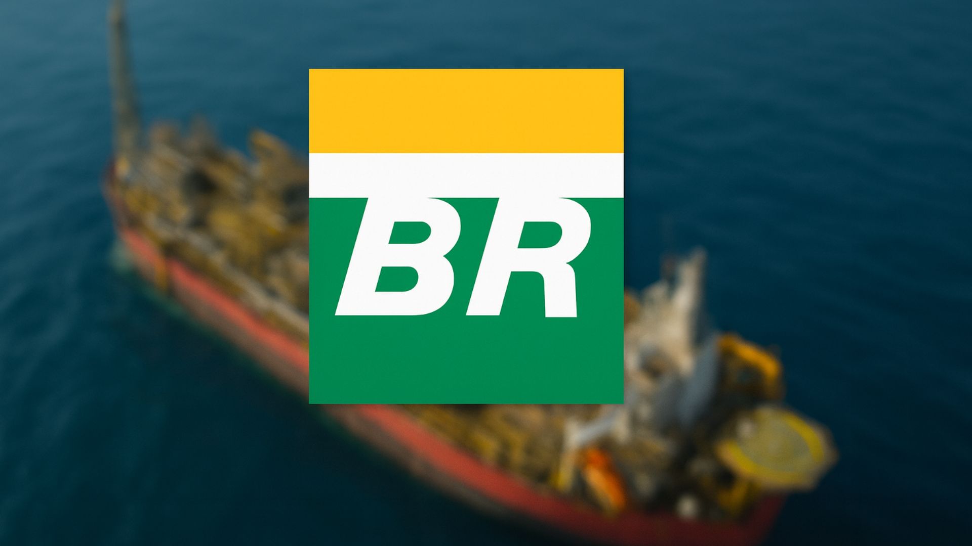 FPSO visto de cima no oceano com logotipo da Petrobras centralizado
