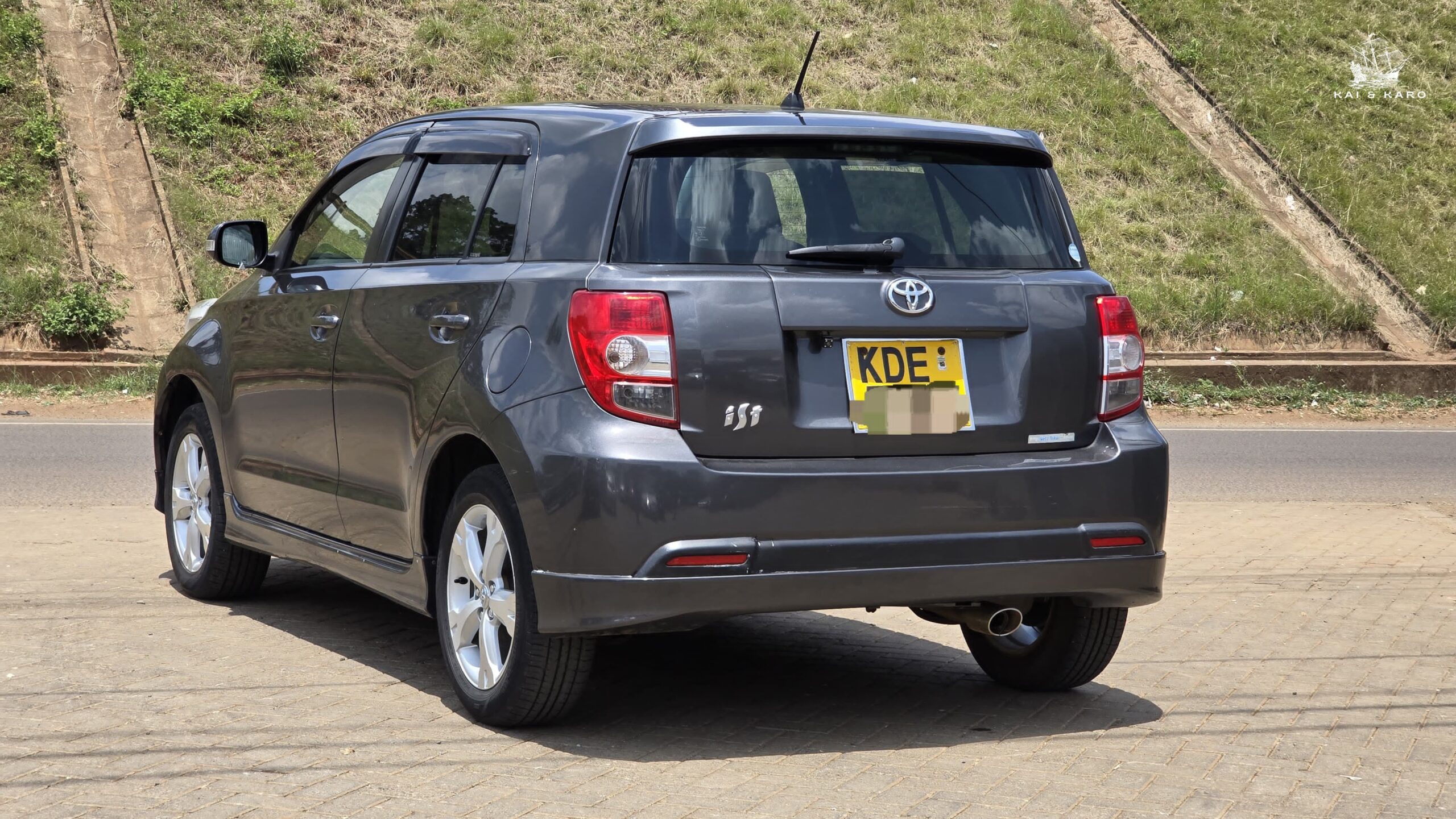 Na faixa dos R$ 30 mil e fazendo até 16 km/l, este hatch japonês importado com motor 1.3 2NZ-FE surpreende pela economia, confiabilidade e robustez; conheça o Toyota Ist usado