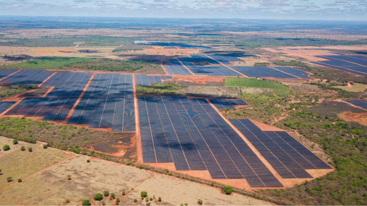 Com 11 novos projetos de energia solar, Minas Gerais se destaca na expansão energética do Brasil. Estado ultrapassa 1 GW em novas operações e impulsiona desenvolvimento regional com geração de empregos e sustentabilidade.