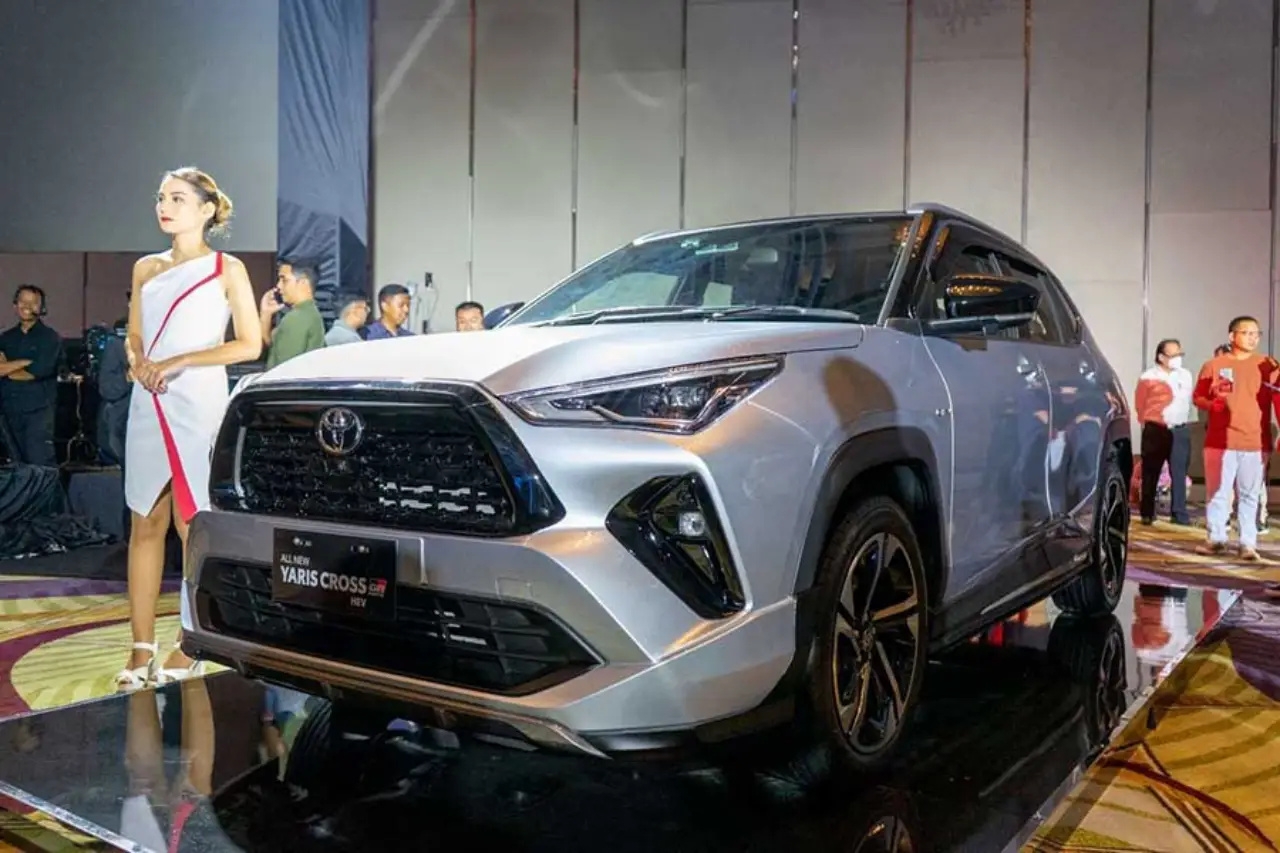 Com apenas 8.500 unidades na pré-venda por R$ 161 mil, novo Toyota Yaris Cross chega caro, não faz 32 km/l, decepciona brasileiros e perde o título do SUV mais barato do Brasil