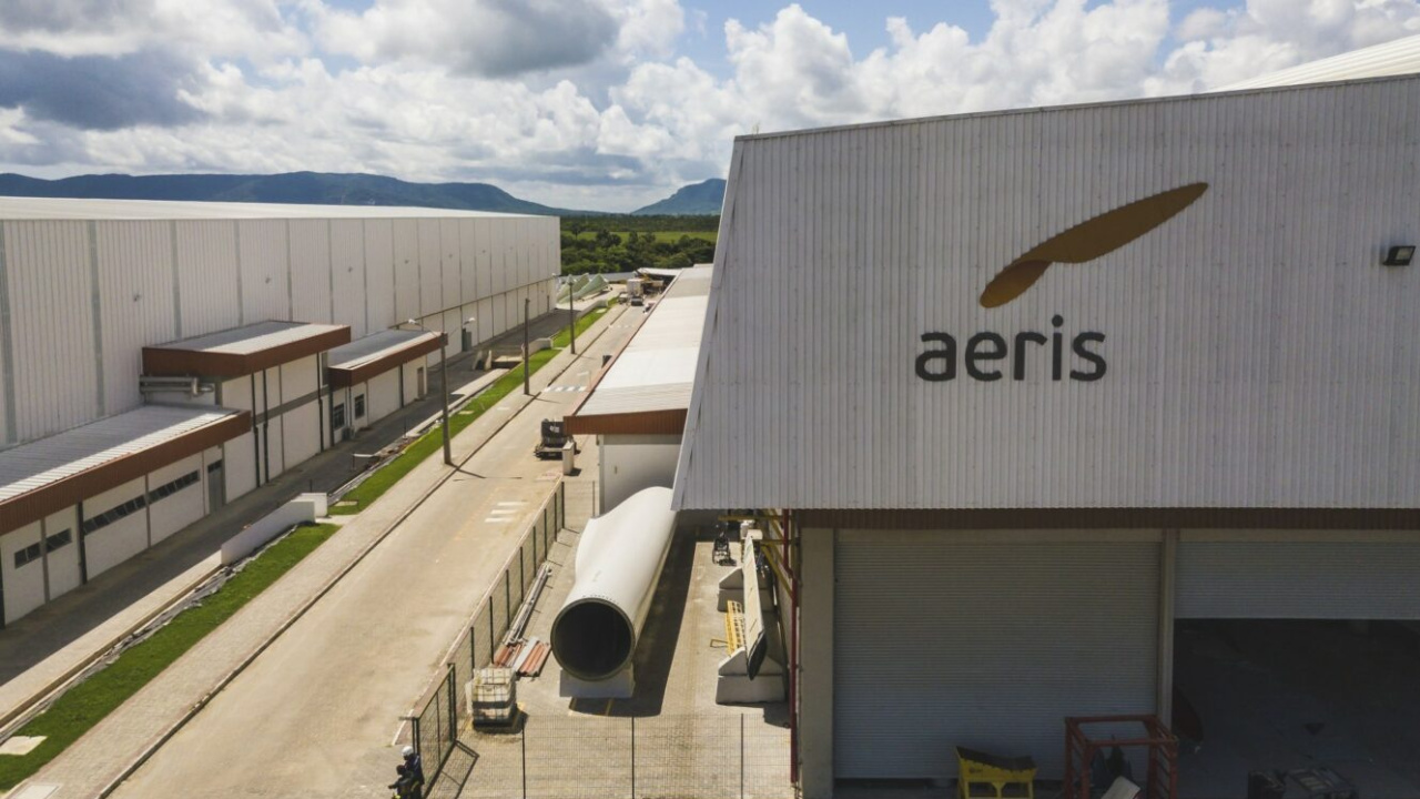 A Aeris Energy registrou prejuízo de R$ 144,4 milhões no terceiro trimestre de 2025, em meio à crise da energia eólica. Queda nas receitas, desemprego no Ceará e gargalos na infraestrutura ampliam os desafios do setor.