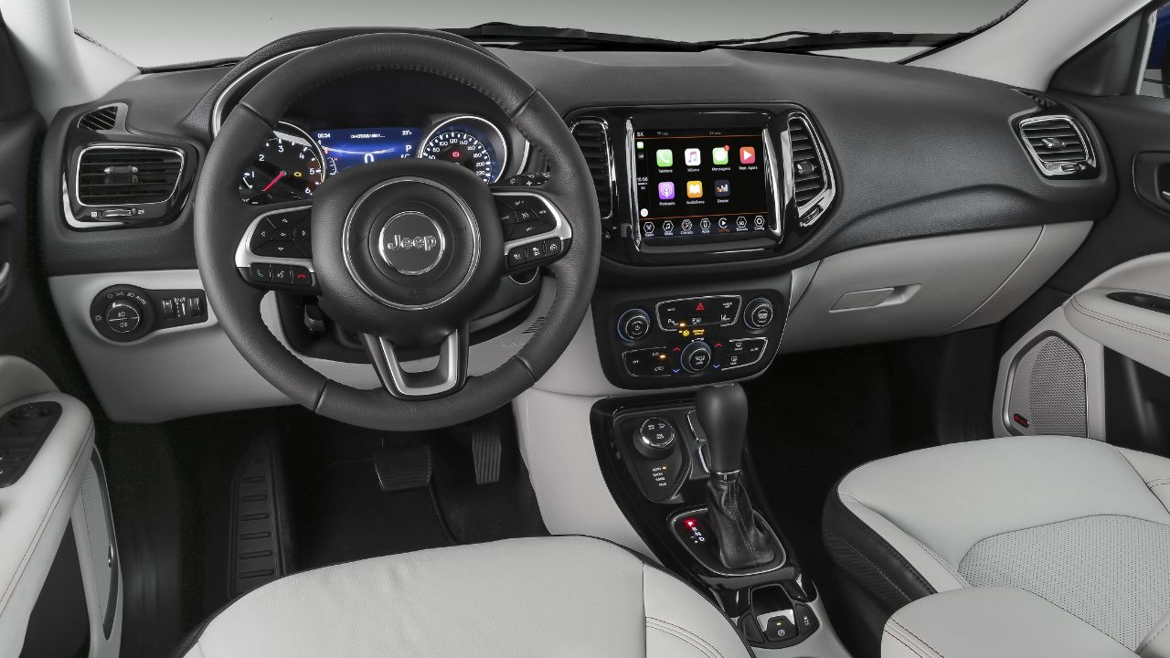 Especialistas alertam que alguns carros famosos no mercado brasileiro podem trazer custos elevados e problemas recorrentes. Veja quais não comprar.