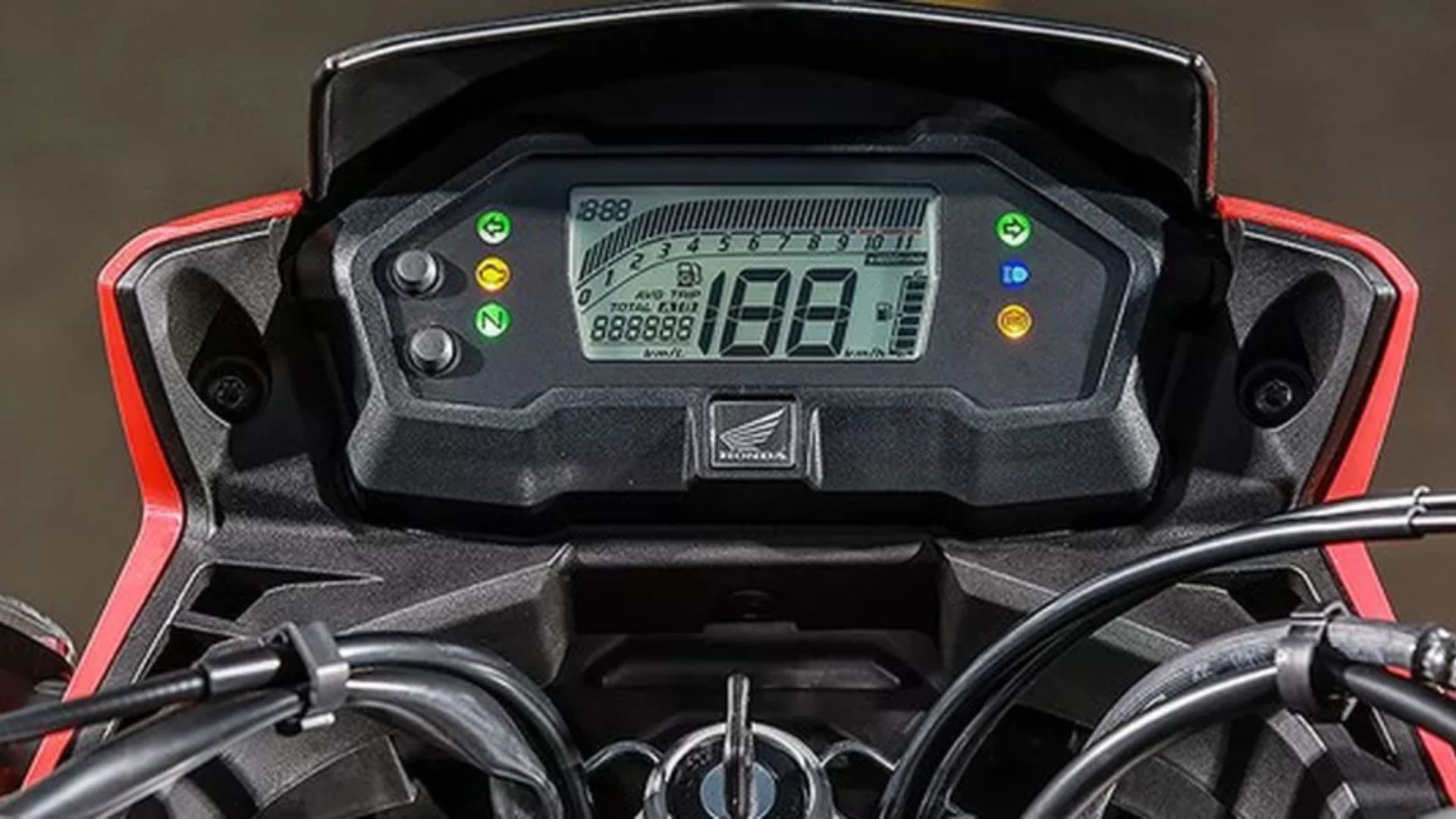 Honda XRE 190 2025/2026 traz motor de 184,4 cm³, consumo eficiente, freios ABS e versões Standard e Adventure com preços atualizados.