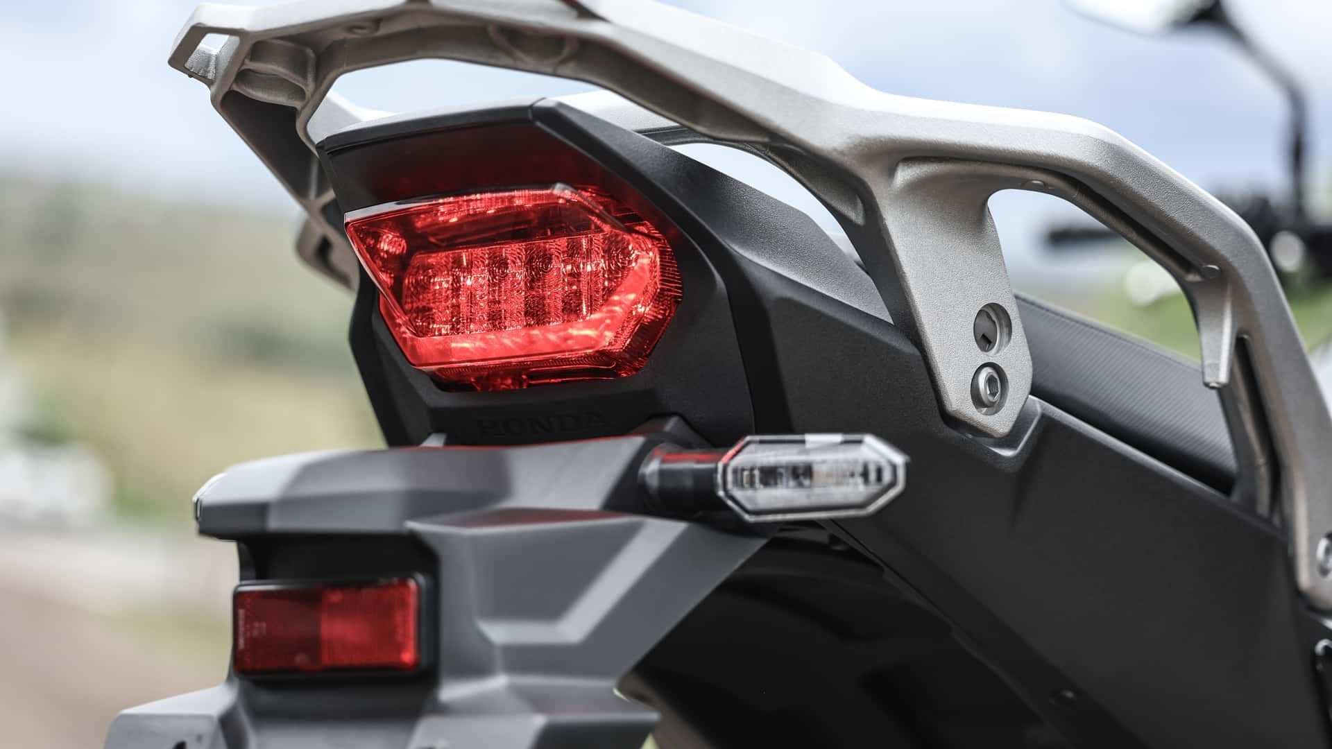 Honda XL 750 Transalp 2026 chega ao Brasil com motor 755 cm³, eletrônica completa, design inspirado na Africa Twin e preço a partir de R$ 65.545.