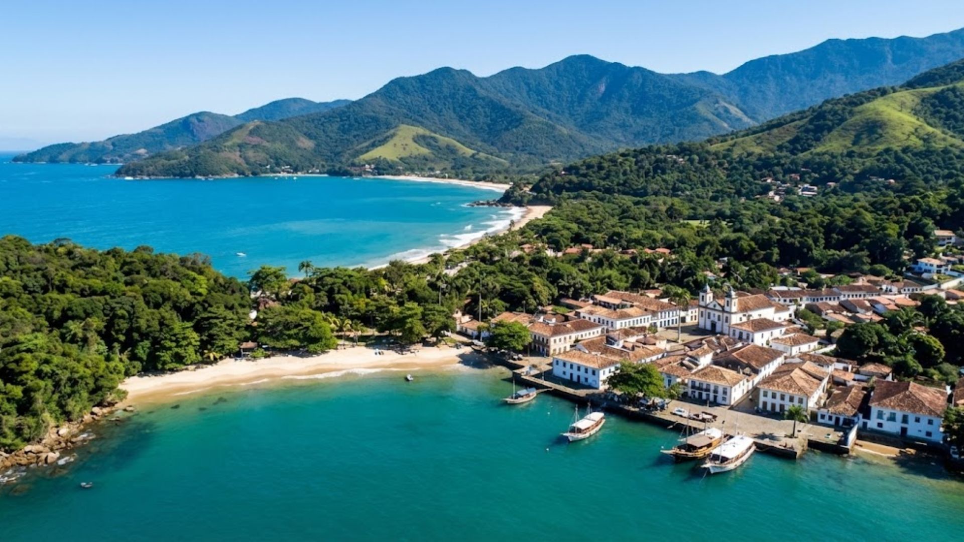 Ilhabela reúne mais de 40 praias, trilhas na Mata Atlântica, cachoeiras e centro histórico, combinando natureza preservada e estrutura turística no litoral norte paulista.