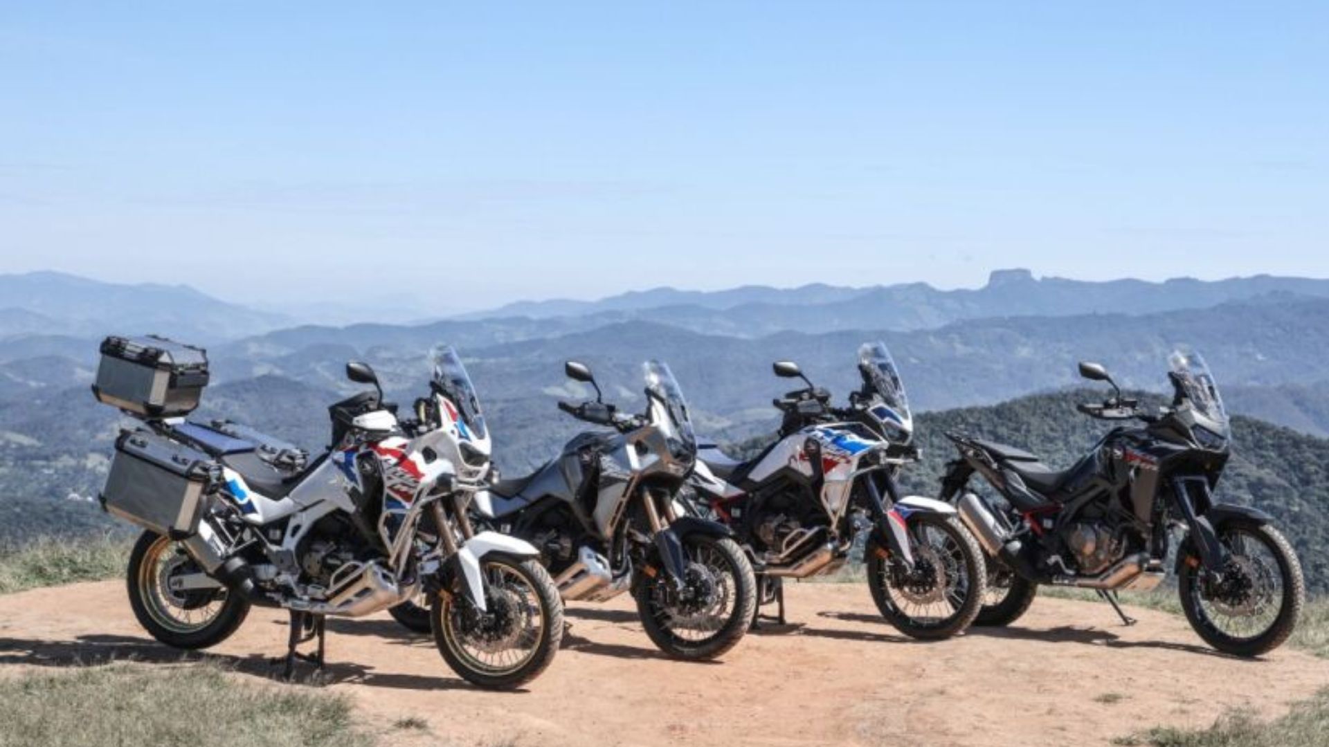 A nova Honda Africa Twin 2026 chega ao Brasil com até 99,3 cv, câmbio DCT e tanque de até 24,8 litros. Descubra as novidades desta bigtrail para 2026.