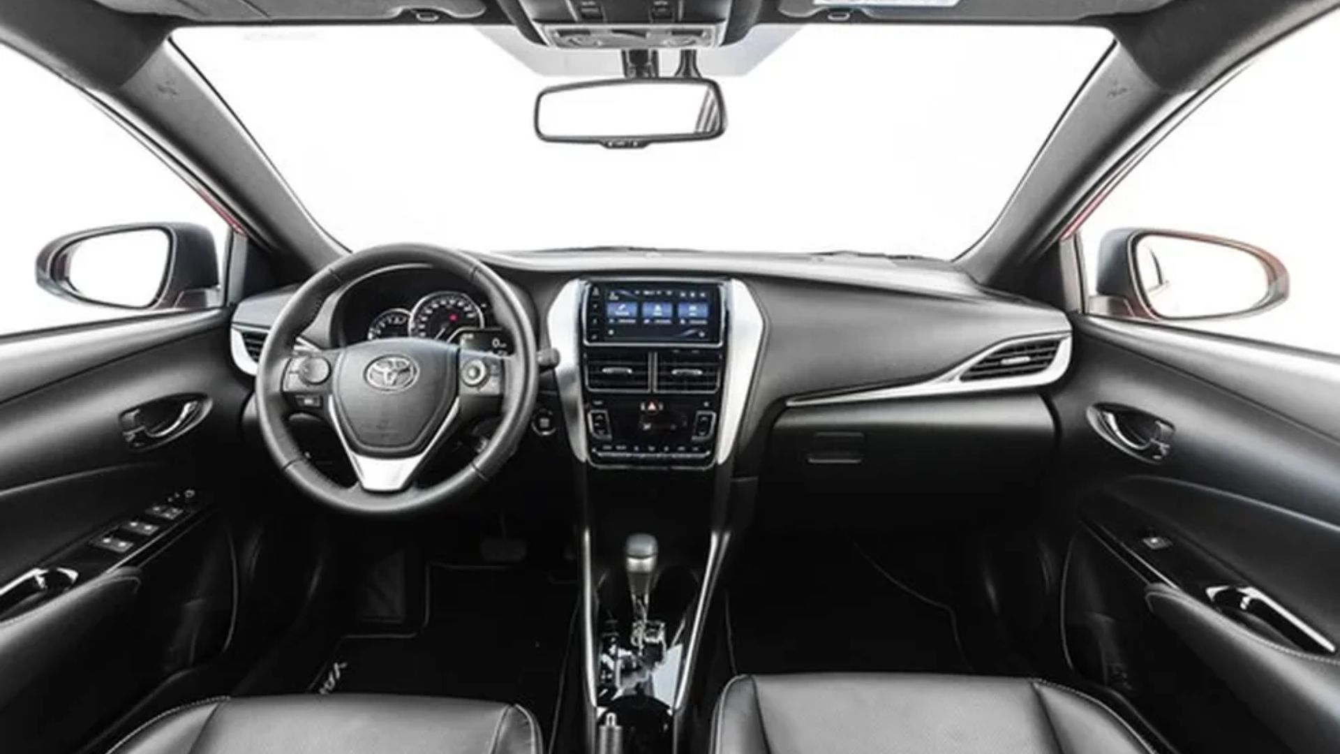 Toyota Yaris Hatch lidera rentabilidade no mercado de usados, com giro rápido, preço médio de R$ 98 mil e margem de lucro de 11,3%, segundo estudo do setor.