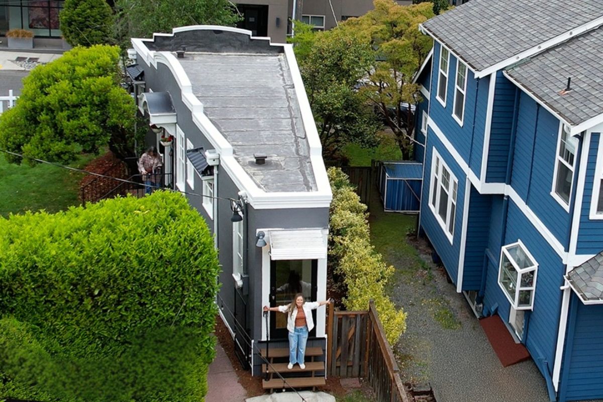 Veja a casa de vingança superestreita Casa da Vingança, casa estreita em Seattle em terreno minúsculo que virou atração turística bizarra e referência.