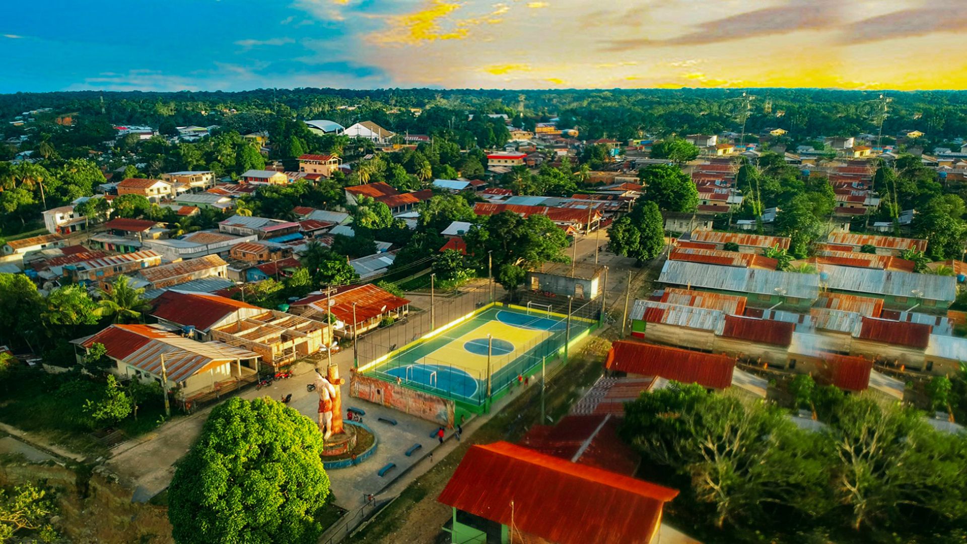 Vista aérea de Atalaia do Norte, no Amazonas, município considerado o mais isolado do Brasil, acessível apenas por barco ou avião