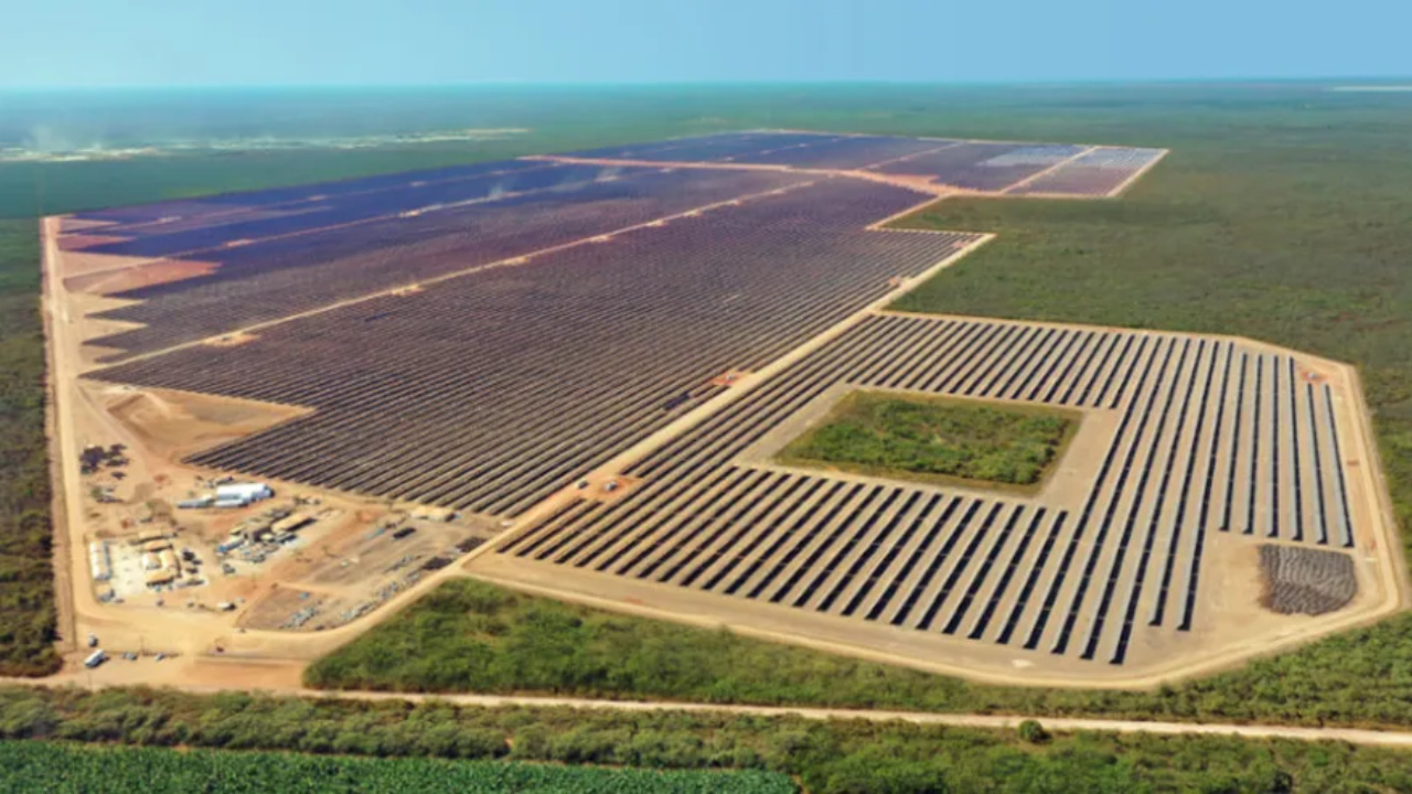 Reconhecido como “Terra do Sol”, o Norte de Minas fortalece a cadeia da energia solar, atrai investimentos e consolida Minas Gerais como referência nacional no setor fotovoltaico.