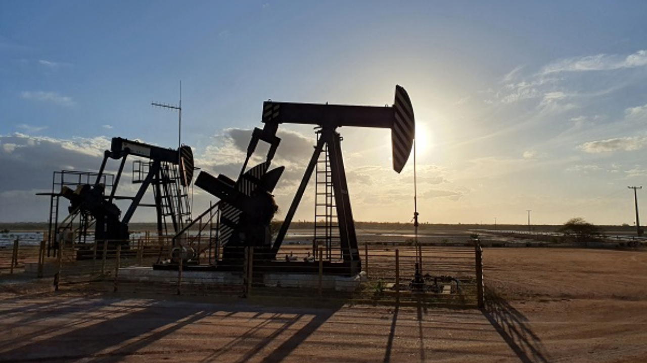 Produção de petróleo e gás cresce no Rio Grande do Norte em 2025, mas queda nos preços reduz arrecadação estadual e amplia concentração dos royalties nos municípios.