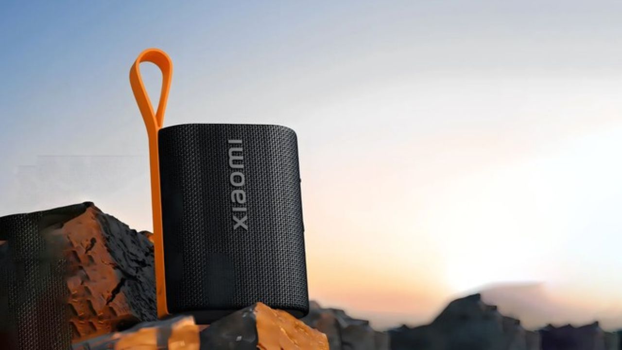 Conheça a nova caixa de som da Xiaomi, Sound Pocket: Bluetooth 5.4, 5 W, 10h de bateria e certificação IP67 para uso em ambientes externos.