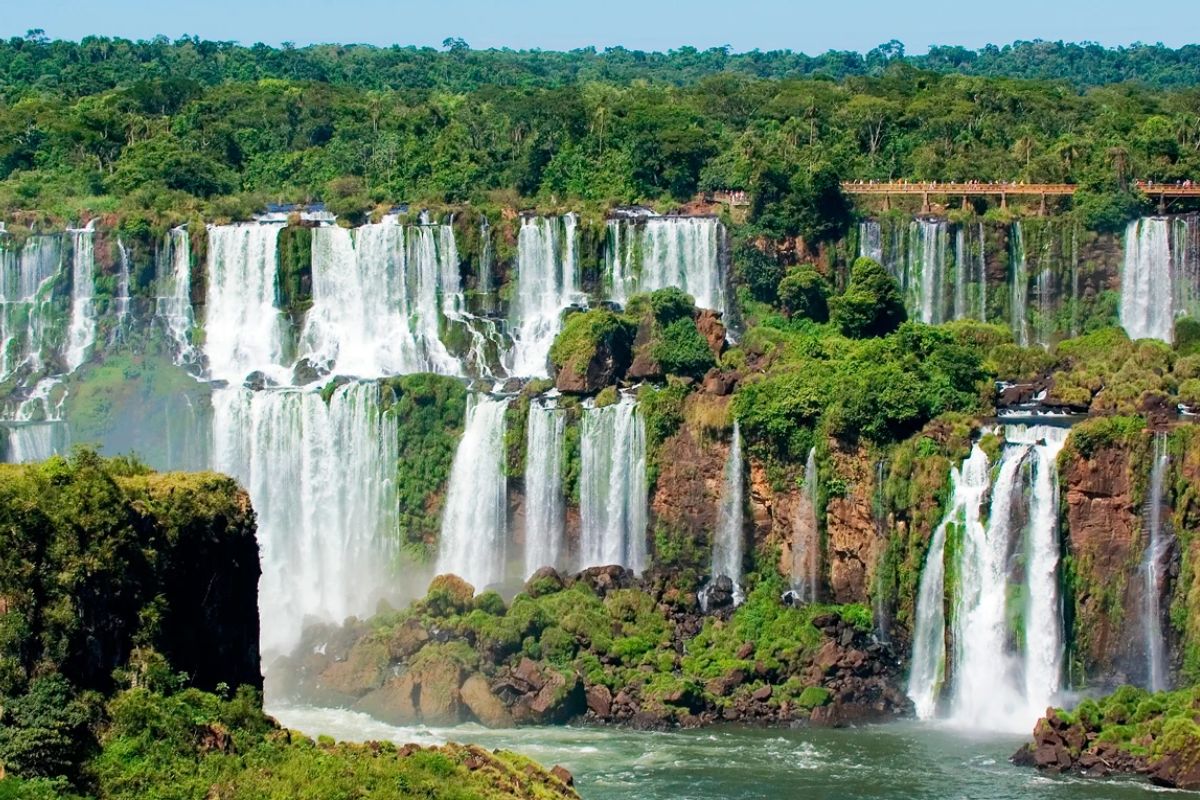 maravilhas naturais em parque nacional com altitude extrema, cachoeira icônica e registro UNESCO, reunindo terraços, lagos e fissuras tectônicas em dados claros.