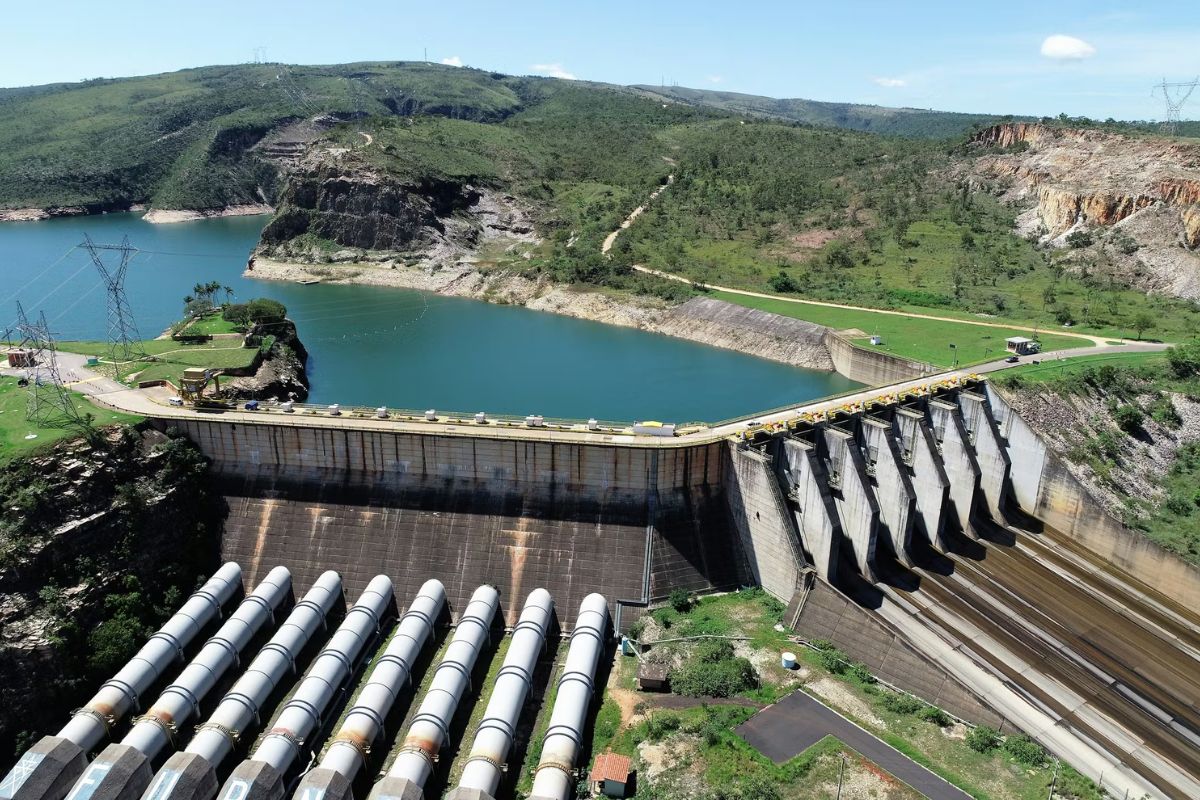 Minas Gerais lidera em hidrelétricas, mas o Pará domina a potência instalada e concentra a maior energia elétrica gerada no Brasil com usinas gigantes.