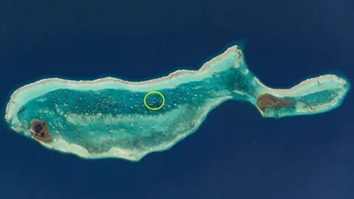 Foto tirada do espaço mostra ilha em formato de baleia em Belize e destaca o Grande Buraco Azul, uma das dolinas marinhas mais profundas do planeta.